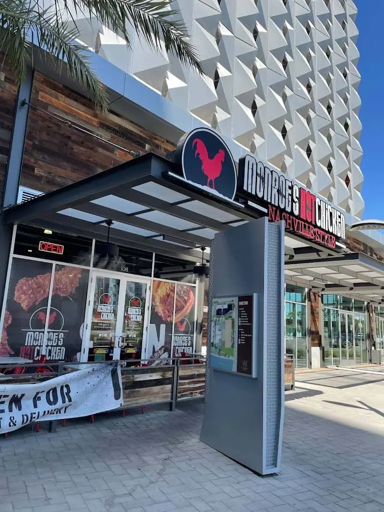 Monroe's Hot Chicken in Tempe